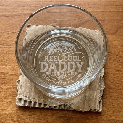 Personalized Fishing Gift for Dad – Custom Whiskey Glass – "Reel Cool Daddy" - Sipengrave